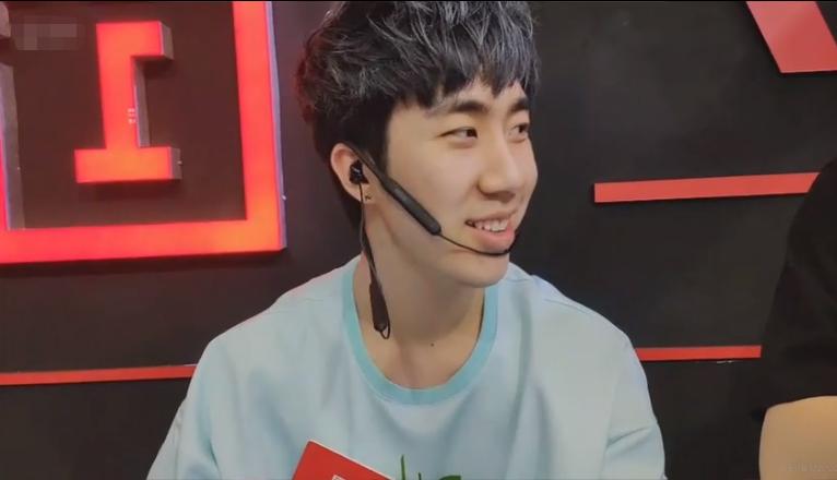 騷男亞索最新出裝，變化、學(xué)習(xí)與自信的力量展現(xiàn)風(fēng)采